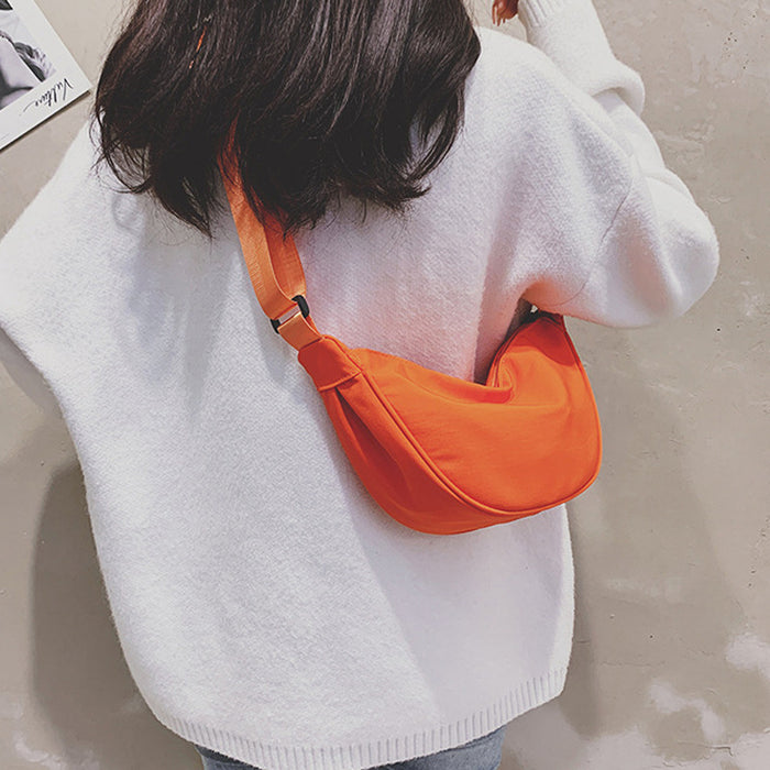 Wholesale Nylon messenger bag women' s lightweight small shoulder bag underarm bag simple shoulder canvas bag
