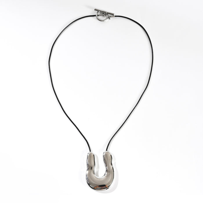 Wholesale High end personalized design stainless steel irregular horseshoe shaped pendant with leather rope necklace wholesale