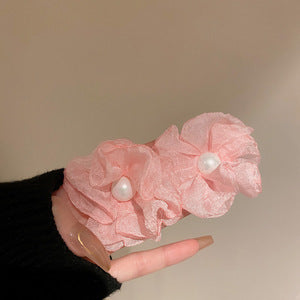 Wholesale Pearl flower earrings, fashionable, elegant, personalized earrings, niche, light luxury, high-end earrings