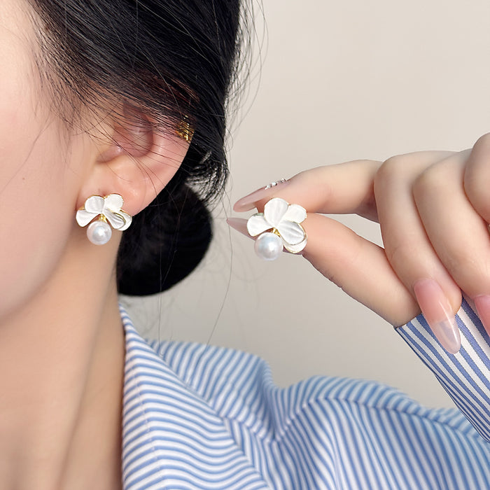 Wholesale Flower pearl earrings fashion trend accessories high-end earrings light luxury temperament earrings wholesale