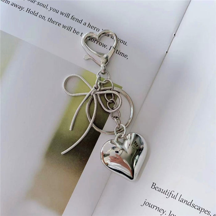 Wholesale silver Love Keychain Pendant Cute Girlfriend Hanging Ornaments