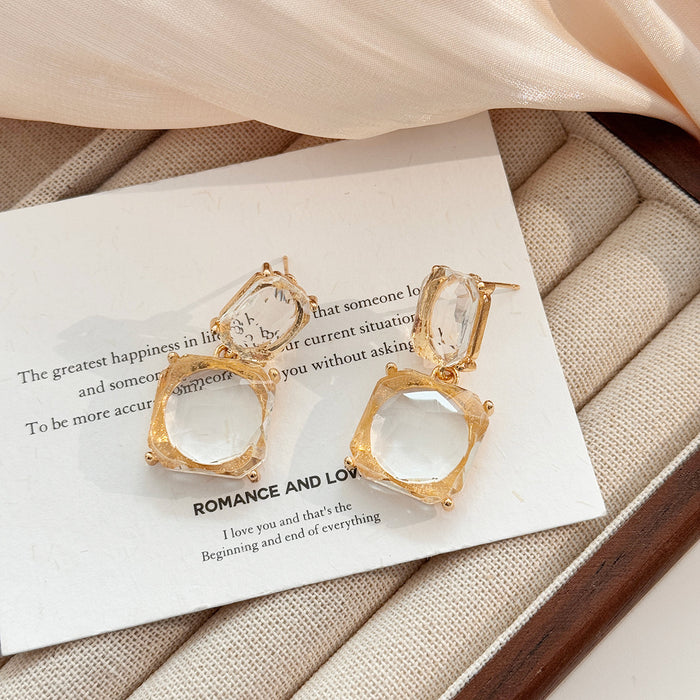 Wholesale Elegant earrings, crystal blocks, retro and simple earrings, fashionable and niche temperament