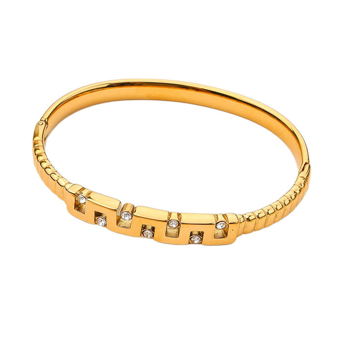 Wholesale Electroplated fashionable Great Wall pattern diamond studded buckle titanium steel bracelet