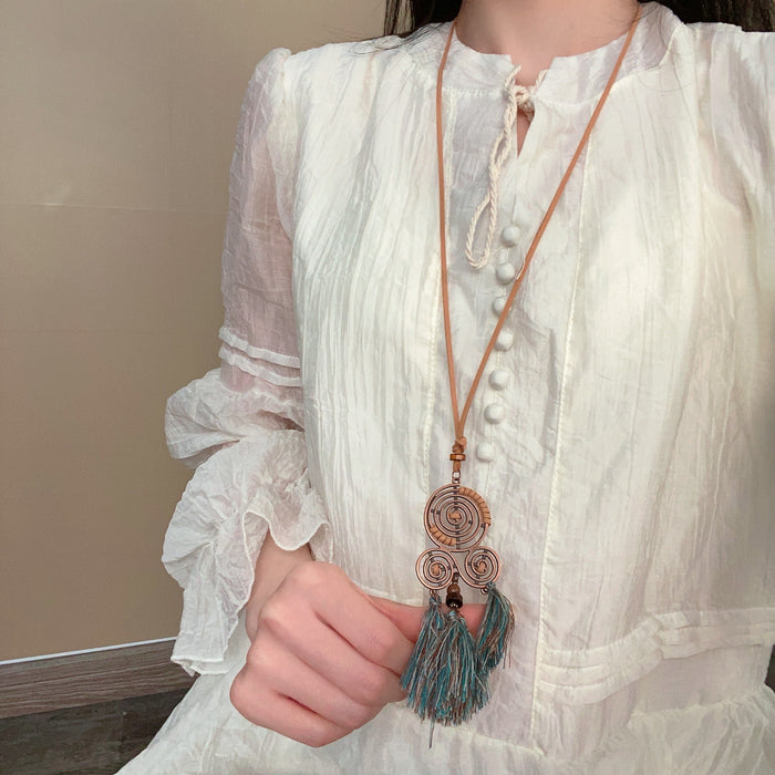 Wholesale Vintage tassel necklace, personalized sweater chain, versatile long collarbone chain