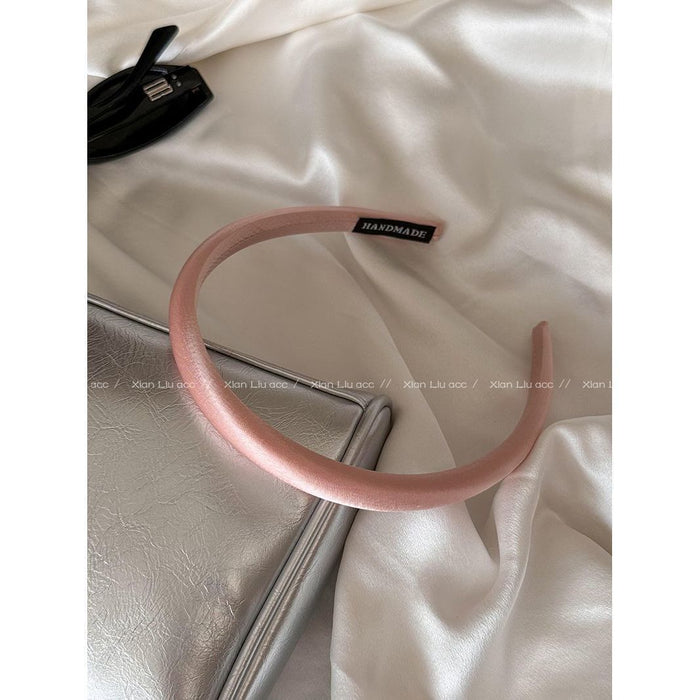 Wholesale Versatile satin headband for outings, high-end and fashionable pressed hair accessory