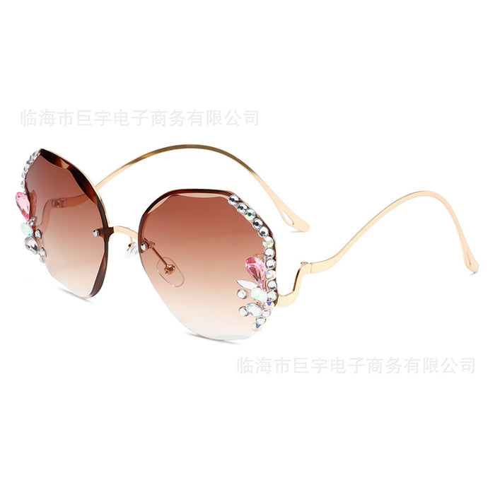 Wholesale New fashionable diamond studded frameless cut sunglasses with UV protection and slimming effect