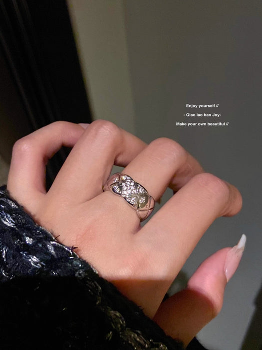 Wholesale Diamond patterned diamond ring with diamond pattern, sparkling diamond opening, stacked silver, simple, high-end, cool