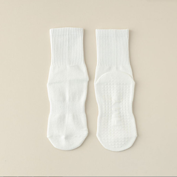 Wholesale Socks silicone anti slip indoor sports floor socks dancing socks