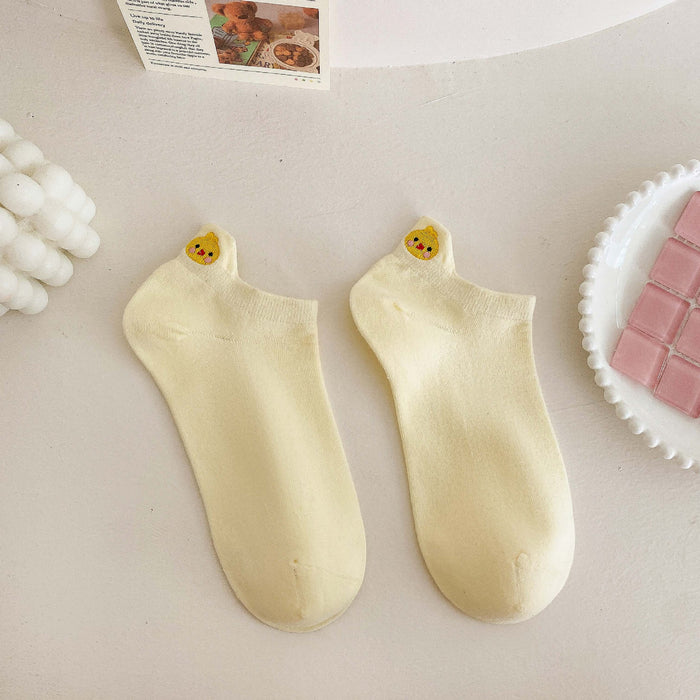 Wholesale Cotton thin sweat absorbing socks with boneless solid color short socks and cartoon embroidery boat socks for heel protection
