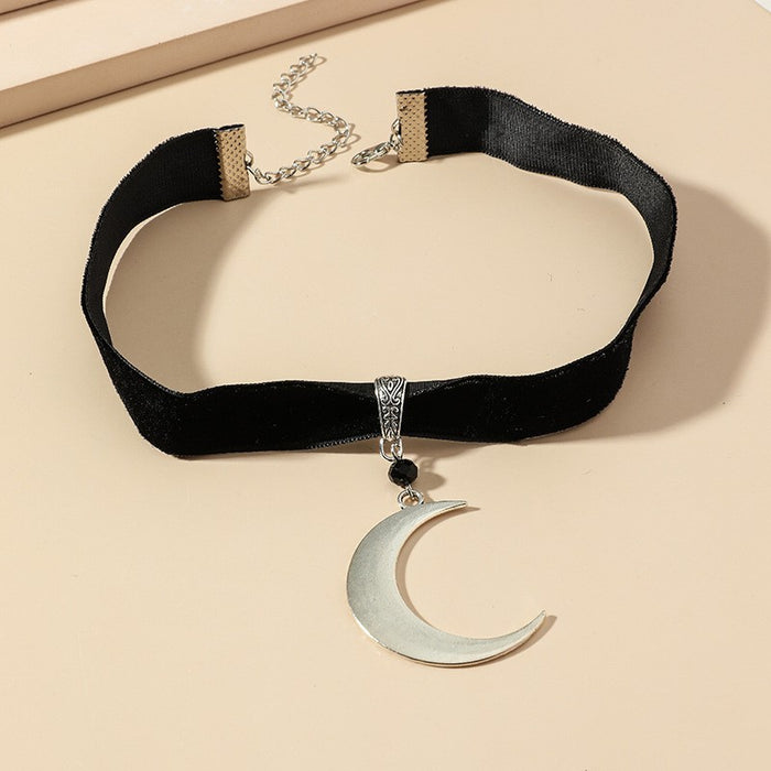 Wholesale Dark Style Moon Collar Clavicle Chain Black Nylon Short Choker Necklace