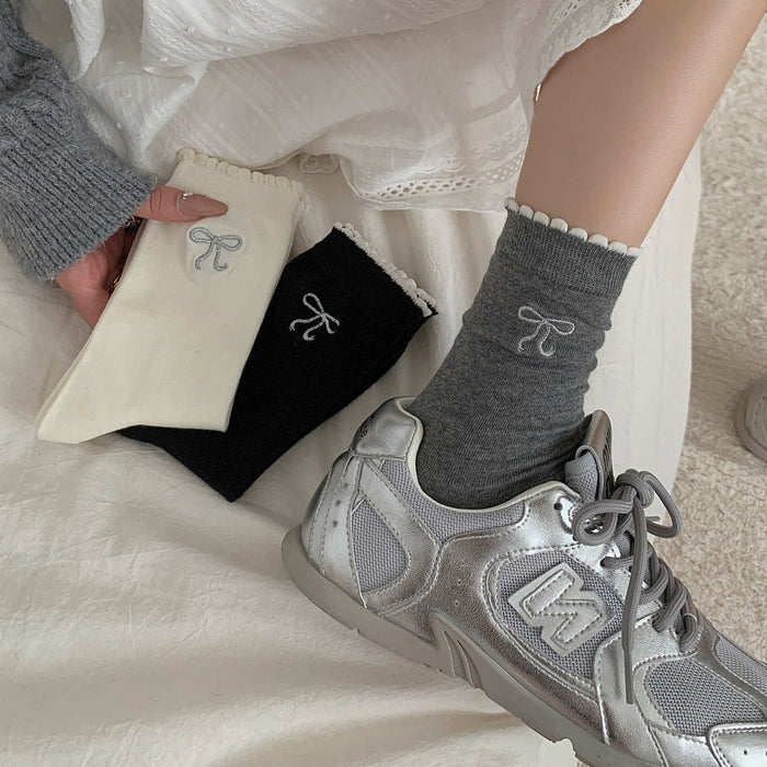 Wholesale Silver wire bow versatile embroidery mid tube socks pile socks socks