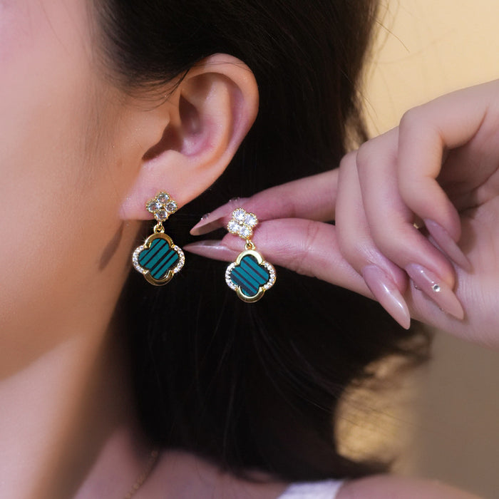 Wholesale Micro inlaid lucky grass necklace earring set, light luxury, personalized temperament, earrings and accessories combination