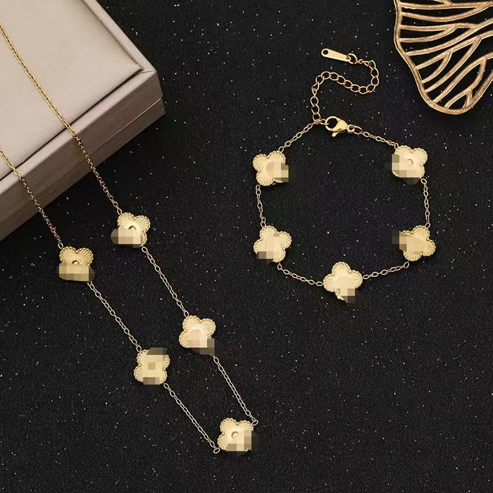 Wholesale Stainless Steel Clover Bracelet Simple Versatile Collarbone Chain