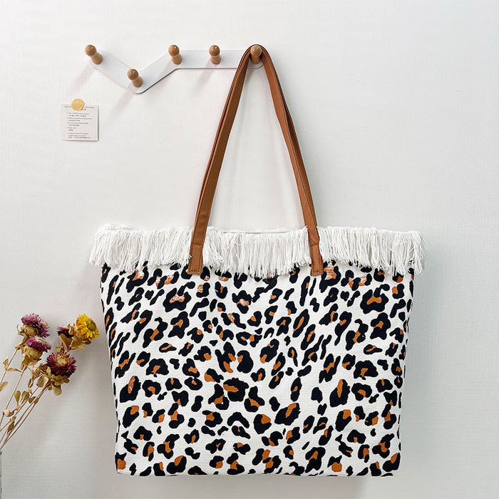 Wholesale New tassel leopard print shoulder bag, large capacity, versatile, fashionable with zipper bag, beach bag, women's tote bag