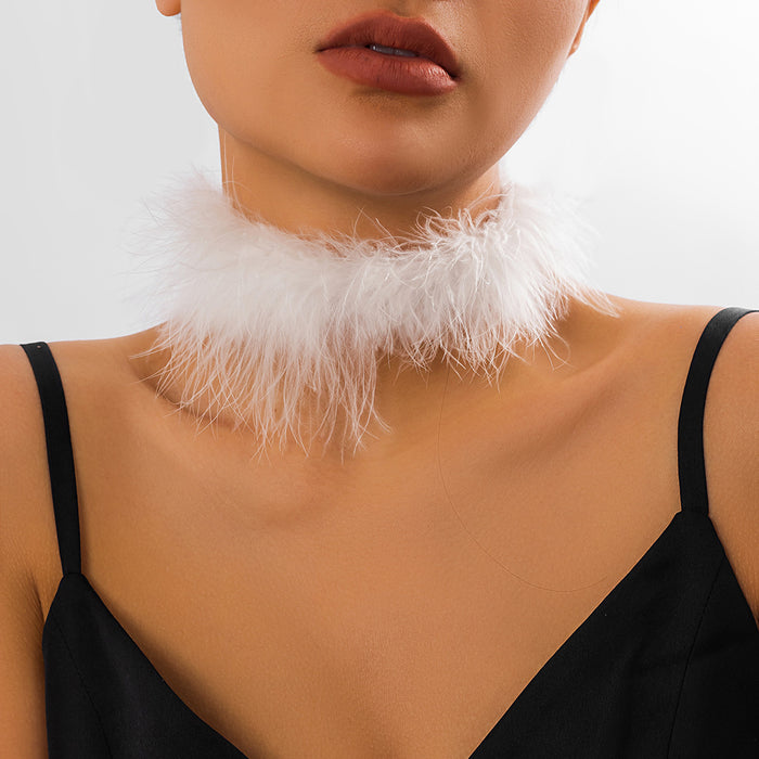 Wholesale Exaggerated party short feather collar niche necklace