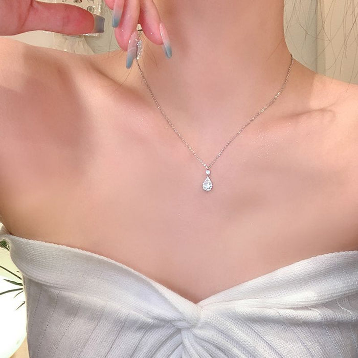 Wholesale Water droplet zircon pendant necklace, simple collarbone chain, versatile temperament, necklace accessories wholesale