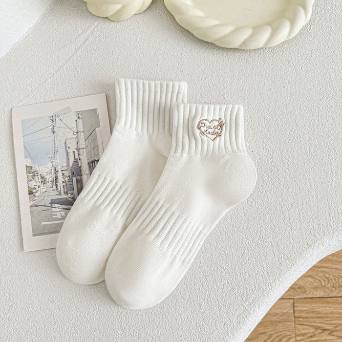 Wholesale Love Embroidered Breathable Cotton Short Socks Simple and Versatile College