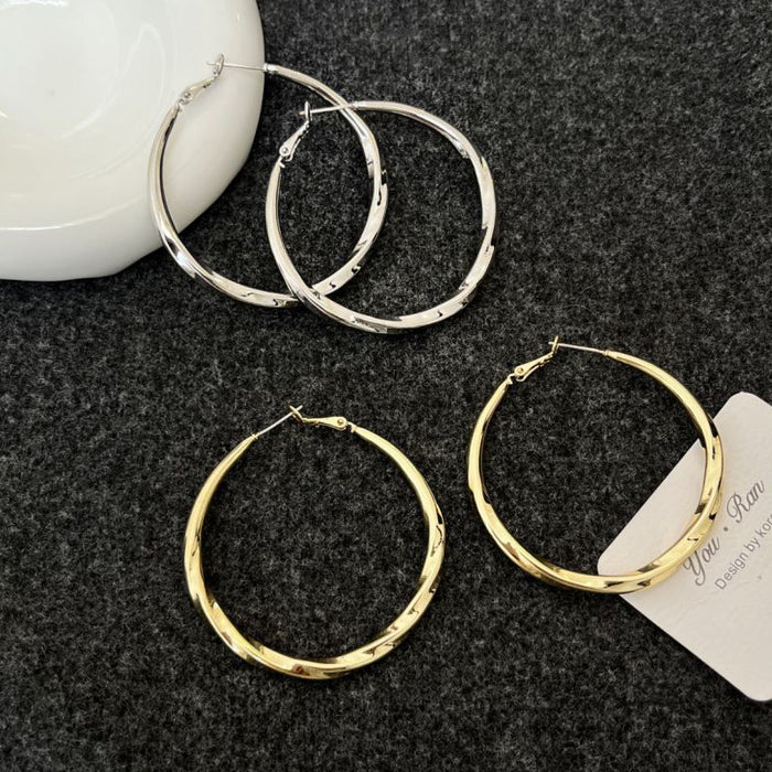 Wholesale Ear ring earrings for women temperament simple circle plain ring earrings