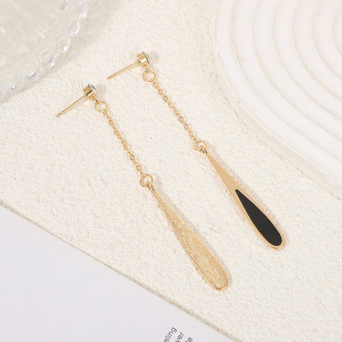 Wholesale Luxury earrings with high-end feel, niche design, fashionable creativity, oil dripping, versatile and long earrings