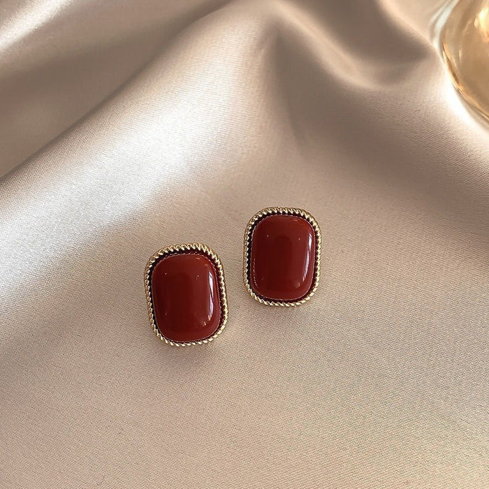 Wholesale Silver needle wine red light luxury retro female temperament pearl earrings high-end earrings
