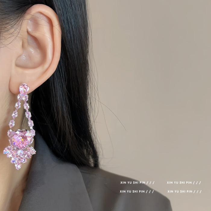 Wholesale Design a high-end sparkling diamond luxury necklace earring set with a heart and temperament accessory