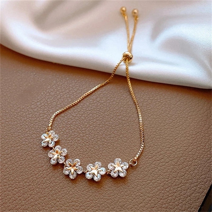 Wholesale Inlaid Rhinestone Flower Push-pull Bracelet Personality Petal Five-pointed Star Bracelet