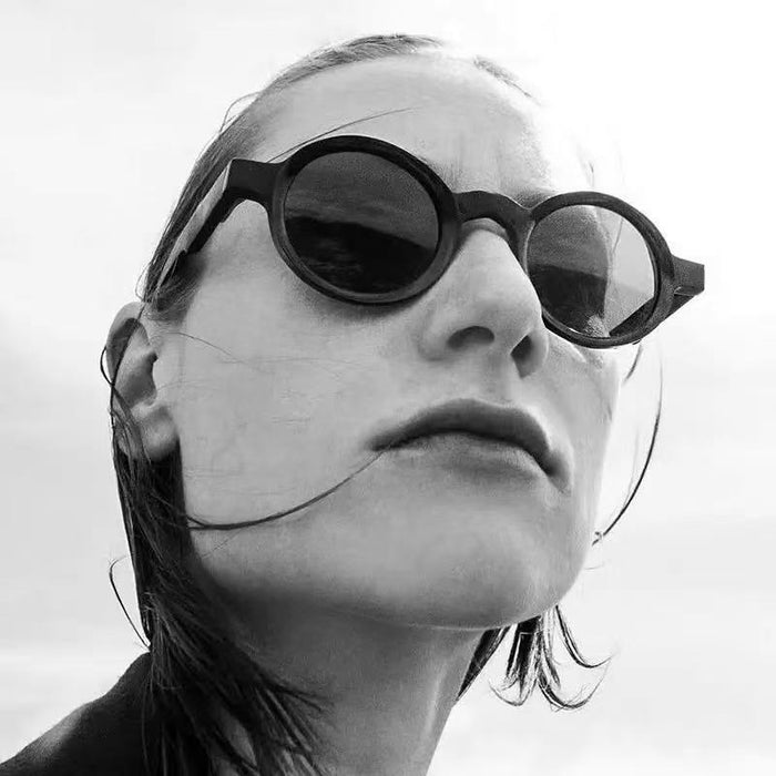 Wholesale New round retro fashionable small frame trendy versatile sunglasses, UV resistant sunglasses