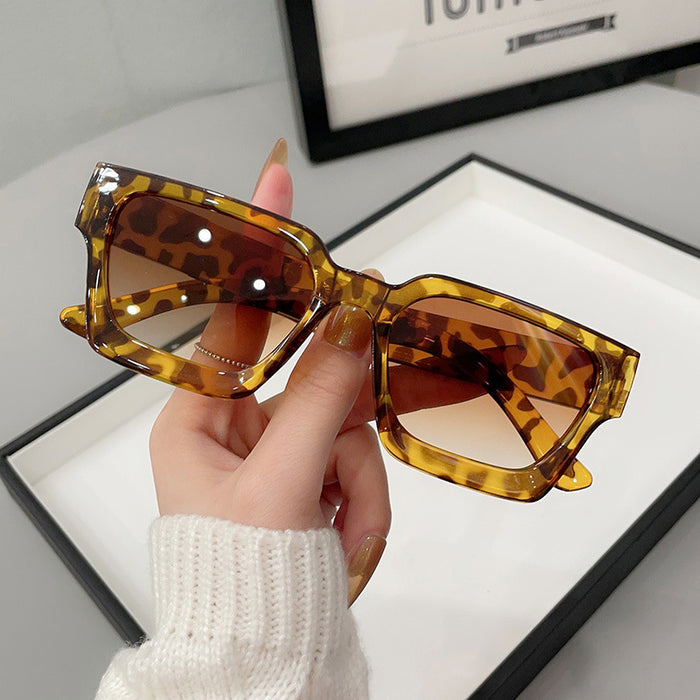 Wholesale Sunglasses with UV protection and strong light