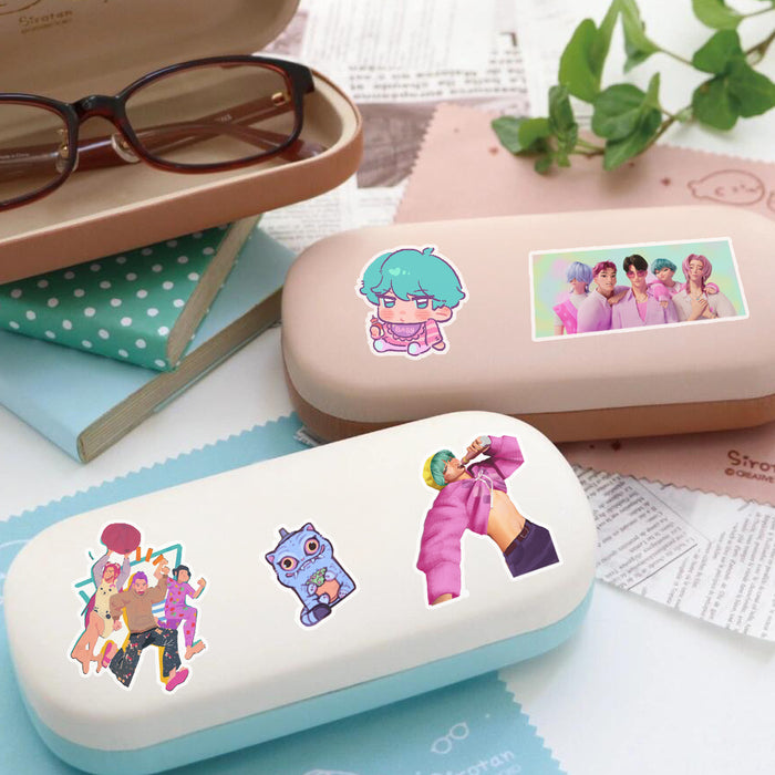 Wholesale 100pcs Cartoon animated character graffiti sticker decoration