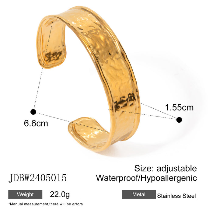 Wholesale Stainless steel exaggerated gold bracelet with high-end feel, open bracelet made of titanium steel, and hand jewelry