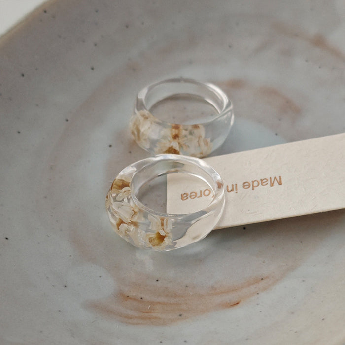 Wholesale Transparent daisy resin ring, niche design, simple temperament, versatile flower index finger ring ring