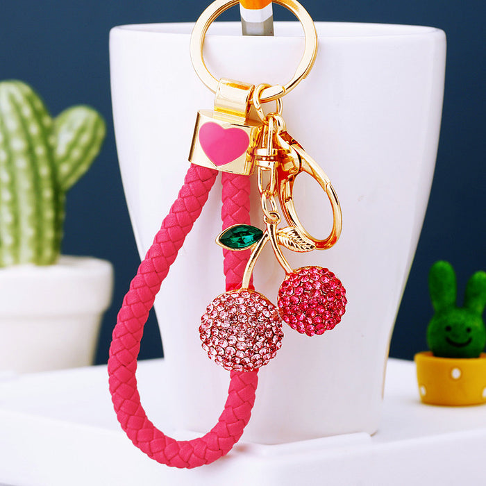 Wholesale Diamond studded car keychain pendant, metal keychain ring, cute and creative