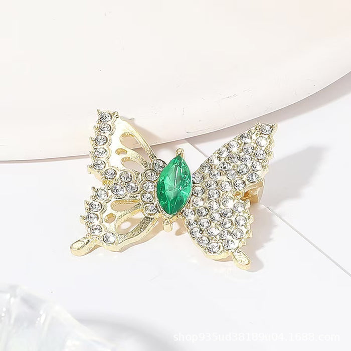 Wholesale Light luxury, dynamic butterfly hollow sparkling diamond brooch, anti glare buckle, temperament cardigan, silk scarf buckle, fixed clothes