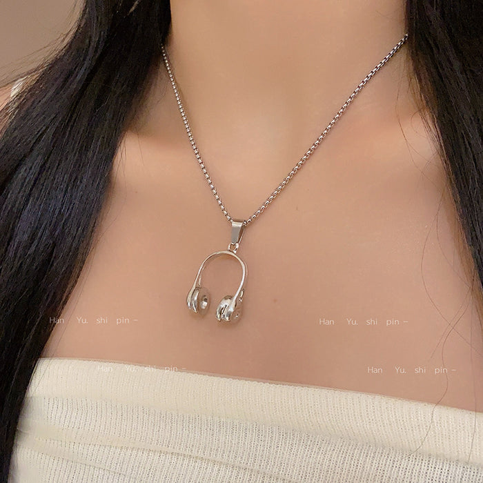 Wholesale Headset Necklace Fashion Simple Long Headset Pendant Necklace Fashion Necklace