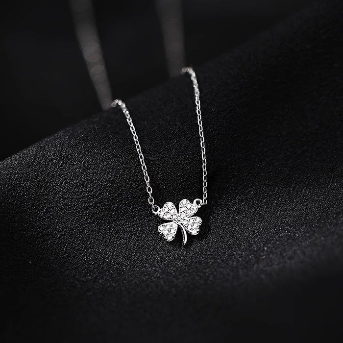 Wholesale Diamond inlaid lucky clover necklace, niche, light luxury, design, temperament, collarbone chain