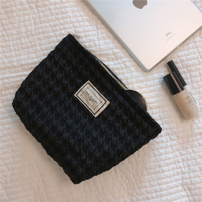 Wholesale Large capacity high-end makeup bag, simple storage bag