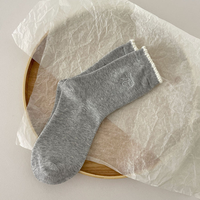 Wholesale Lace Embroidered Bow Socks Combed Cotton Middle Tube Socks Stacked Socks