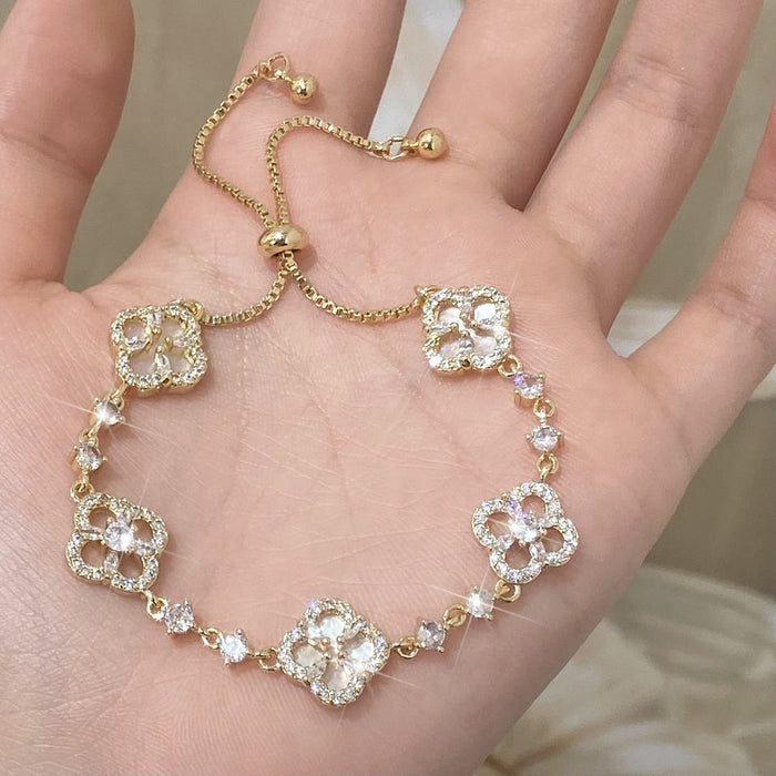 Wholesale Pink four-leaf clover necklace,  earrings,  and bracelet