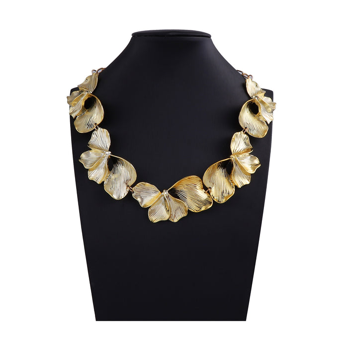 Wholesale Fashion Style Irregular Acrylic Stereo Petal Necklace Light Luxury