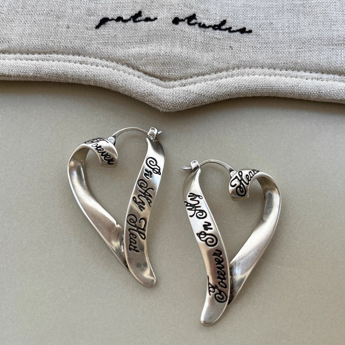 Wholesale Graffiti letter heart ear buckle niche design, high-end feeling, light luxury, retro earrings, earrings, new handmade accessories