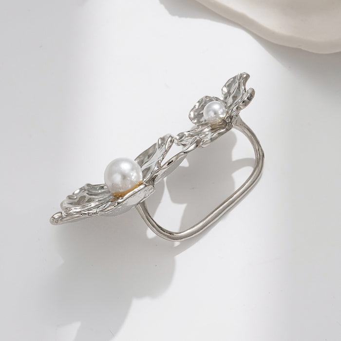 Wholesale Small niche design flower finger ring, exaggerated personality, irregular petal ring