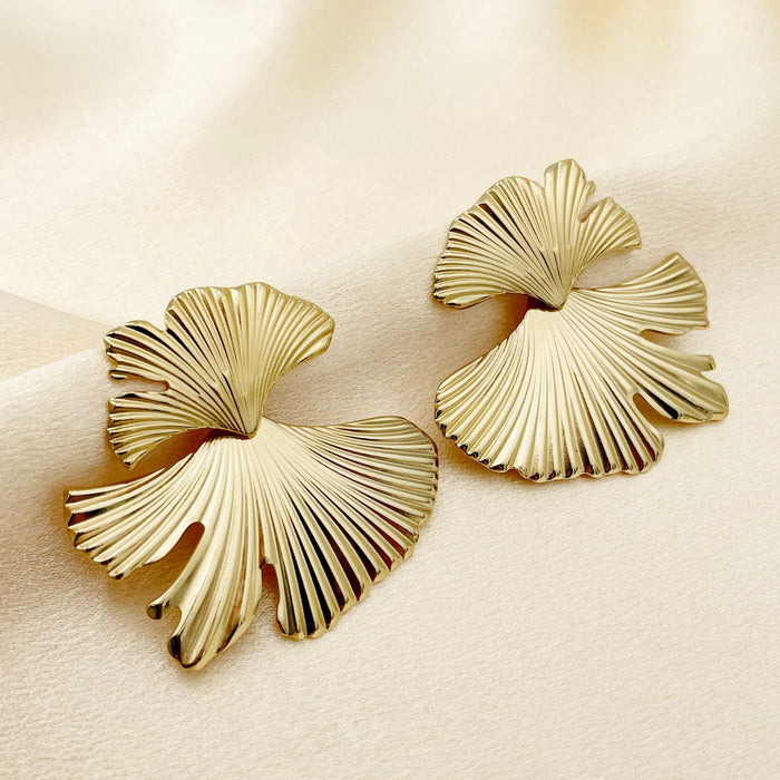 Wholesale metal exaggerated ginkgo leaf earrings High sense fashion creative fan stainless steel leaf earrings women