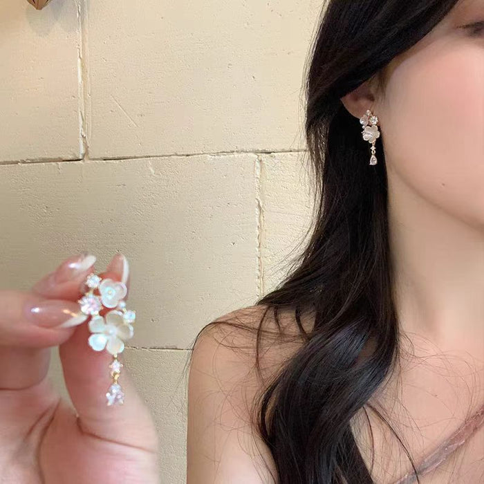 Wholesale Tassel flower earrings with high-end feel, light luxury, niche design, earrings and earrings