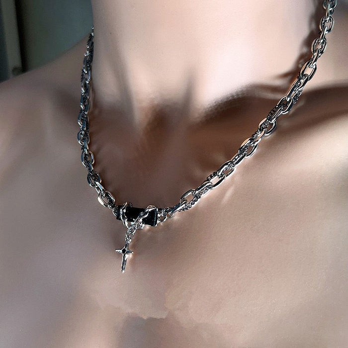 Wholesale Design a niche black gemstone men's hip-hop wrapped necklace, stylish and versatile high street high-end collarbone chain