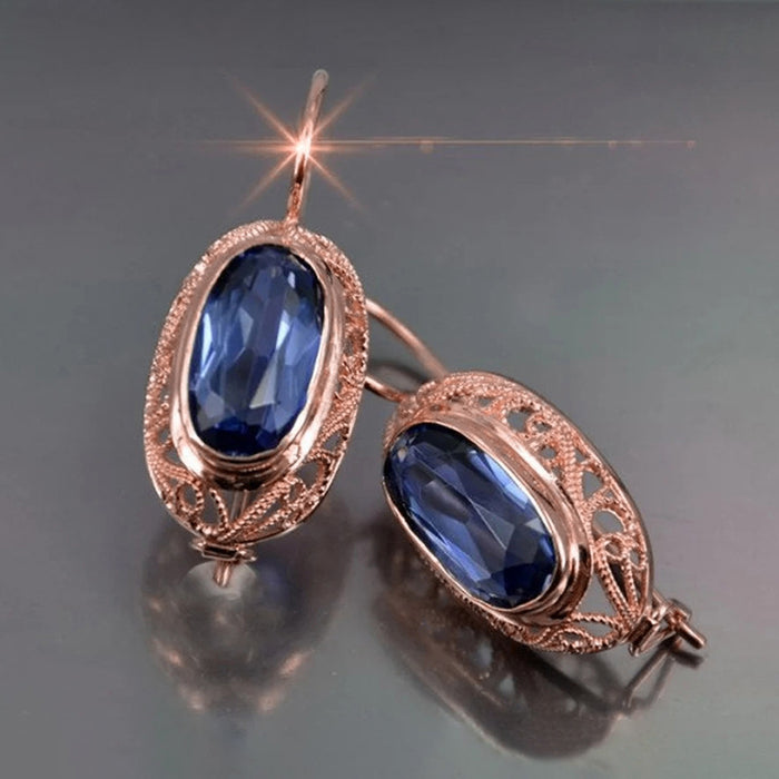 Wholesale Luxurious earrings with fashionable design for women