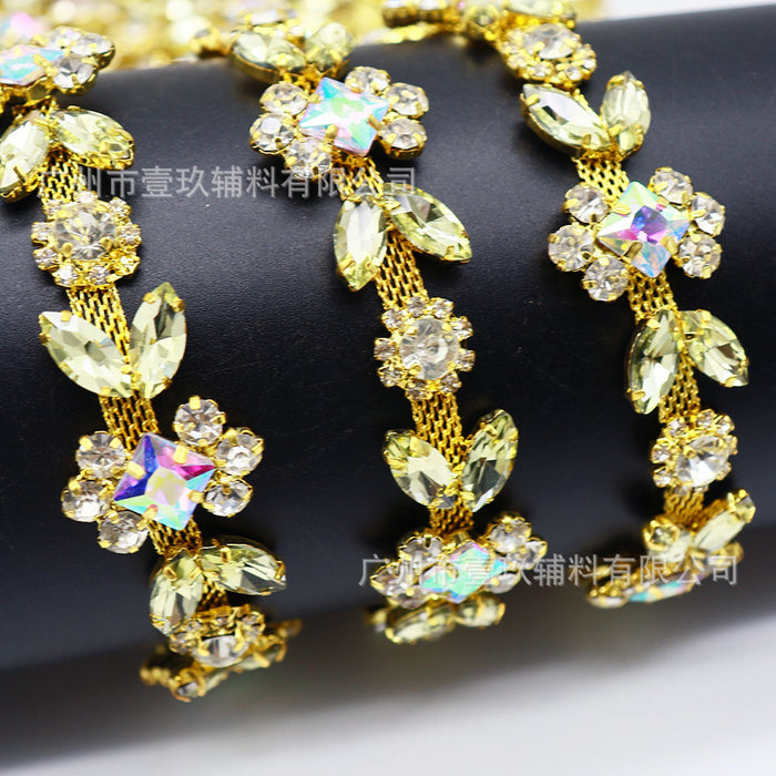 Wholesale Gold and silver rhinestone-embellished welded and electroplated chain for DIY clothing accessories and embellishments.