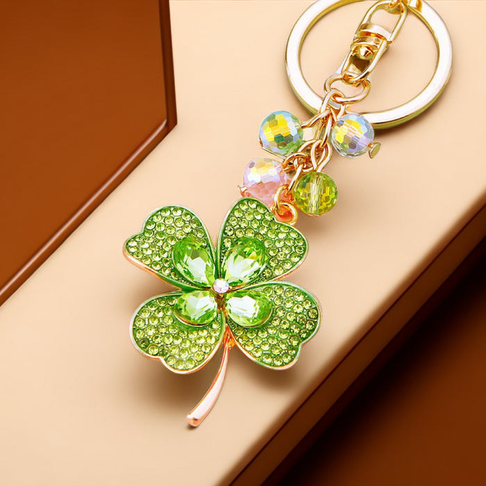 Wholesale Diamond inlaid Lucky Clover Car Keychain Metal Pendant Keychain Ring Creative