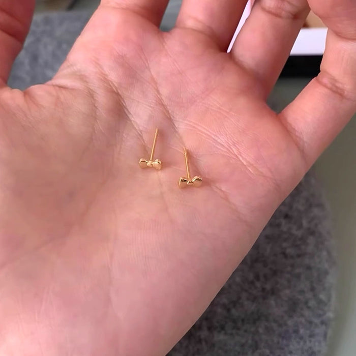 Wholesale Mini bow earrings, small and exquisite earrings, elegant accessories for student commuting