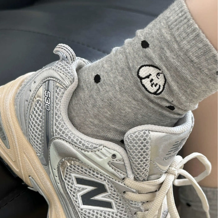 Wholesale Fashionable polka dot embroidery mid tube socks, simple and versatile stacking socks