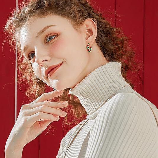 Wholesale Grandmother green circle earrings, light luxury, high-end design, diamond studded, personalized temperament, earrings, earrings